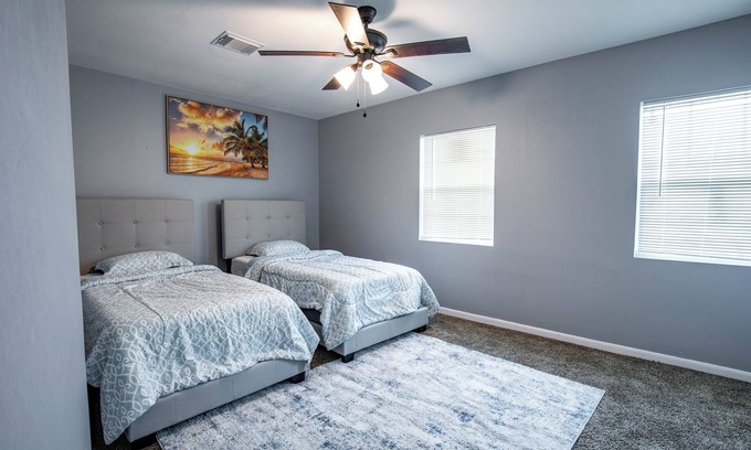 Missouri City Casa | Charming 4-bedroom house with WiFi and AC in peaceful Missouri City