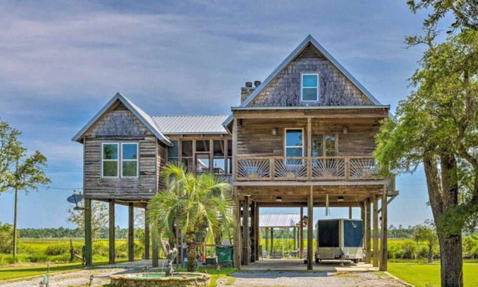 Ocean Springs Cabaña | Charming 4-bedroom bayou cottage with AC and WiFi in Ocean Springs