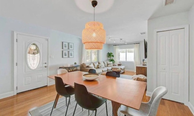 Tampa Casa | Charming 4 bedroom home in the BEST location.