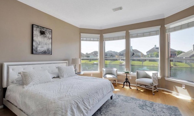 Sydney Harbour Casa | Charming 4-bedroom house with WiFi and AC in Cypress