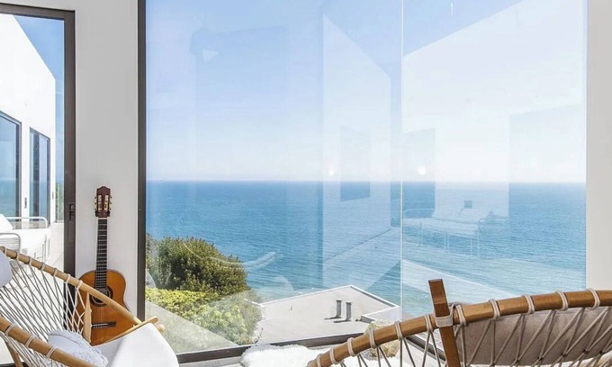Pacific Palisades Villa | Charming 4-bedroom villa with WiFi and AC with 200 People Event Space.
