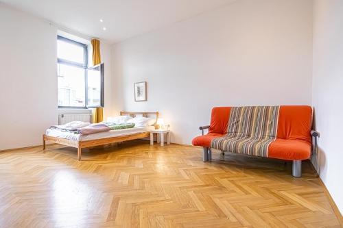 Brigittenau Apartamento | Charming 4BR Apartment Near Dresdner Subway Station