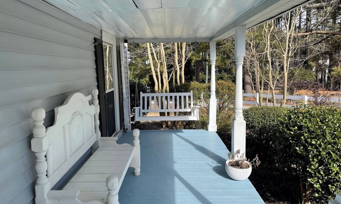 Apex Cabaña | Charming 4BR Historic Home With Scenic Views