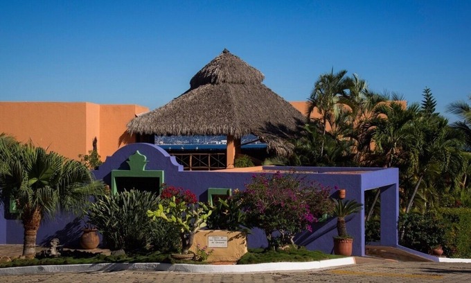 La Punta Villa | Encanto 4BR La Punta Villa con vistas a la bahía de Manzanillo con piscina infinita