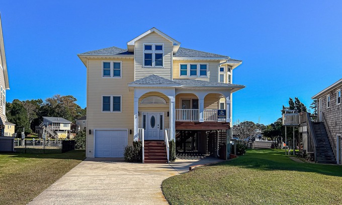 Colington Harbour Casa | Charming 4BR waterfront home with Private Hot Tub