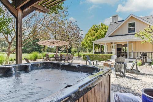 Kenwood Casa | Charming 4BR Wine Country Getaway with Spa & Firepit