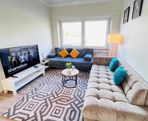 Hollerich Villa | Charming 5bedroom Home with gym,garden,parking&terrace-HOL15
