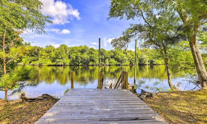 Bell Cabina | Charming Abode w/ Dock on the Suwannee River