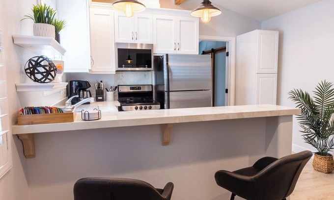 Brea Casa | Charming ADU in Brea with Private Yard & In-Unit Laundry - Your Ideal Retreat!