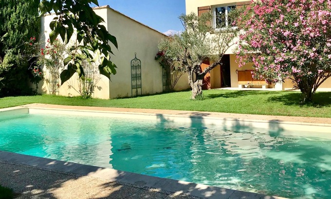 Monteux Casa | Charming air-conditioned villa - Heated swimming pool. Ideal location.