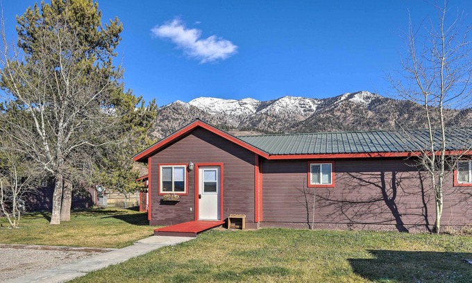 Alpine Northeast Apartamento | Charming Alpine Apartment w/ Stunning Views!