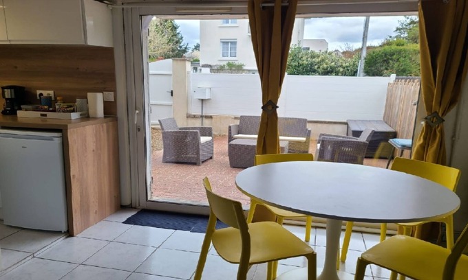 Amboise Apartamento | Charming Amboise center apartment with private terrace