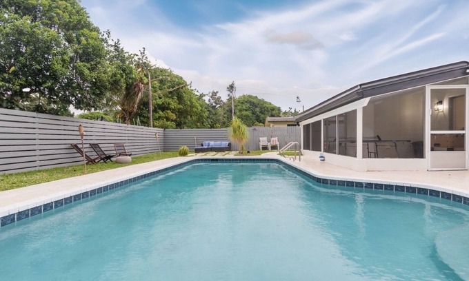 Miramar Casa | Charming and Amaizing Home with Pool in Miramar