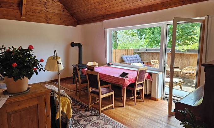 Kail Apartamento | Charming and family-friendly apartment in the countryside. Terrace, garden Playground