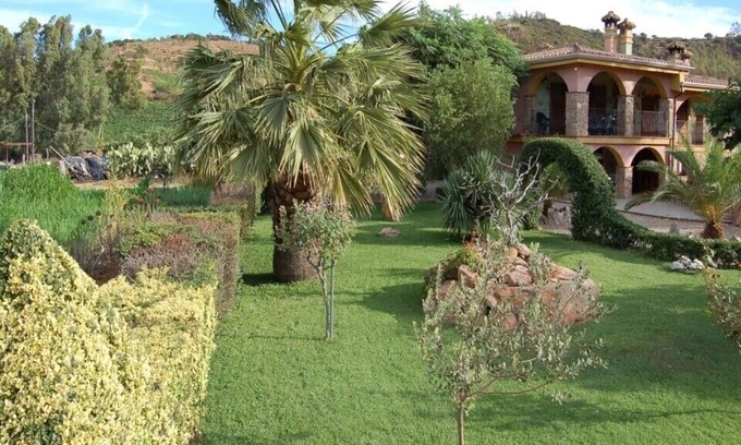 Cardedu Villa | Encantador y acogedor apartamento amueblado con buen gusto. WiFi, jardín.