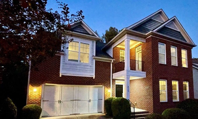 McCain Casa | Charming and spacious 6BR home near UNC, Duke, RTP