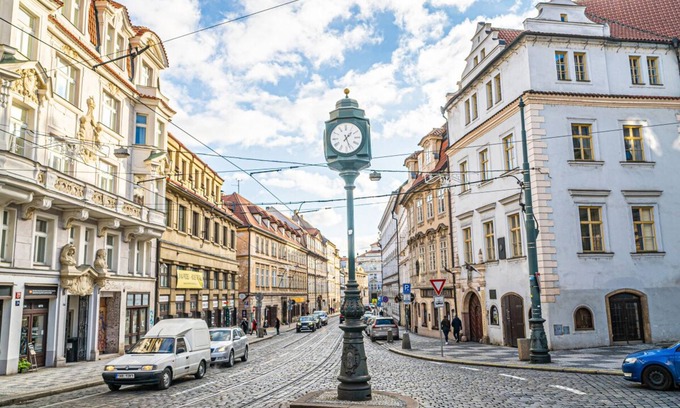 Mala Strana Apartamento | Charming Apartment in 400 yr old House, 4 Mins walk from the Charles Bridge