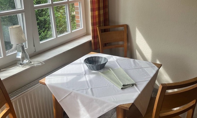 Spiekeroog Apartamento | Charming apartment for 2 persons in the house Seeschwalbe up de Dün at TRANPAD 9