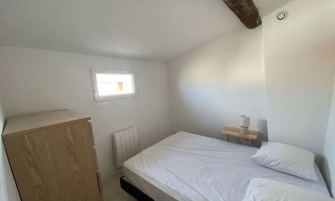 Gares Apartamento | Charming apartment in an old building, center of Montpellier
