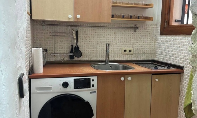 Imperial Apartamento | Charming Apartment in the Heart of Madrid