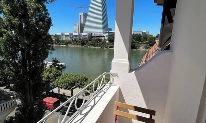 Breite Apartamento | Charming Apartment on the Rhine