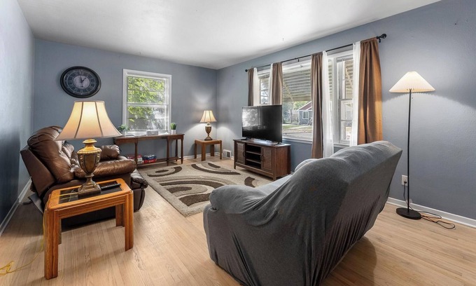 Sioux Falls Apartamento | Charming apartment with WiFi, and Free Laundry in brilliant Sioux Falls