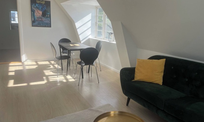 Odense Condominio | Charming Apartment with Lake View, Tennis Court- 5 Minutes from Odense Center