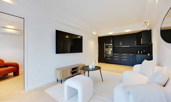 Suresnes Apartamento | Encantador apartamento con aire acondicionado y