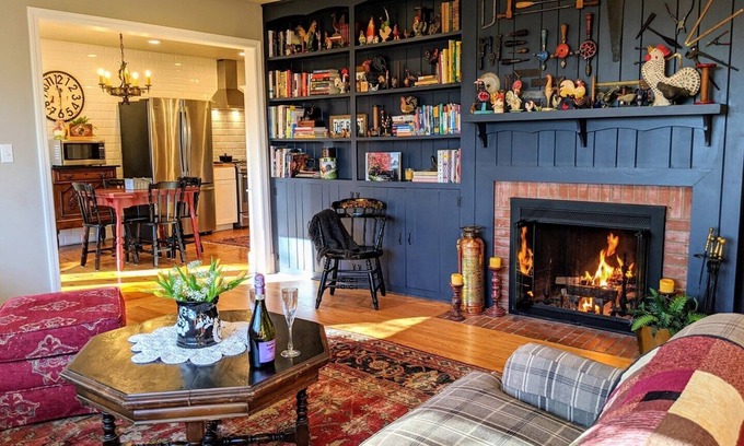 Laurel Park Casa | Charming Asheville Studio w/ Fire Pit & Patio + Biltmore Pass