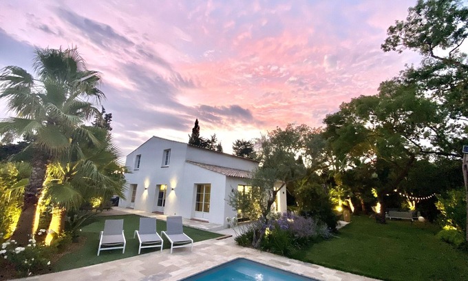 Grimaud Casa | Charming authentic house nestled in a garden of Eden