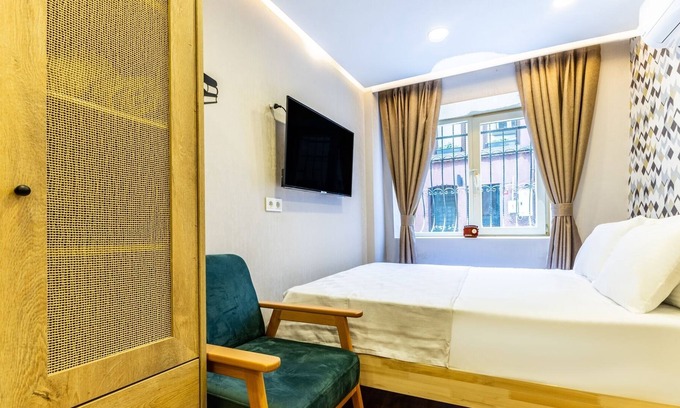 Balat Apartamento | Charming Balat Haven | Idyllic Location in Balat