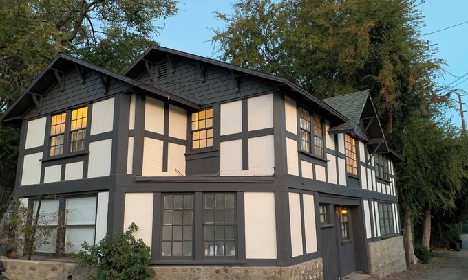 South Pasadena Casa | Charming barn in the heart of South Pasadena