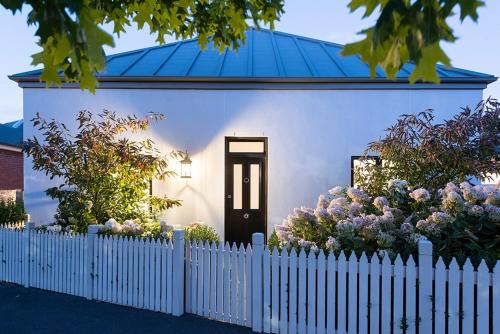 Battery Point Apartamento | Charming Battery Point Cottage