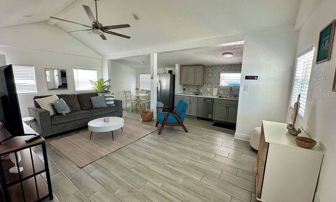 Clearwater Beach Cabaña | Charming Beach Cottage just steps away from Beautiful Clearwater Beach!!