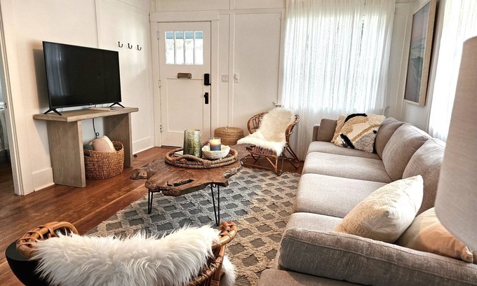 Morro Bay Casa | Charming Beach Cottage, 2 blocks from the water!