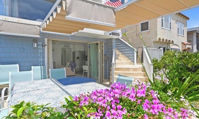 South Mission Beach Casa | Charming beach house steps from the beach