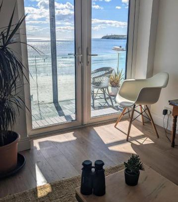 Tramore Apartamento | Charming Beachfront Apartments, Best Sea Views in Tramore