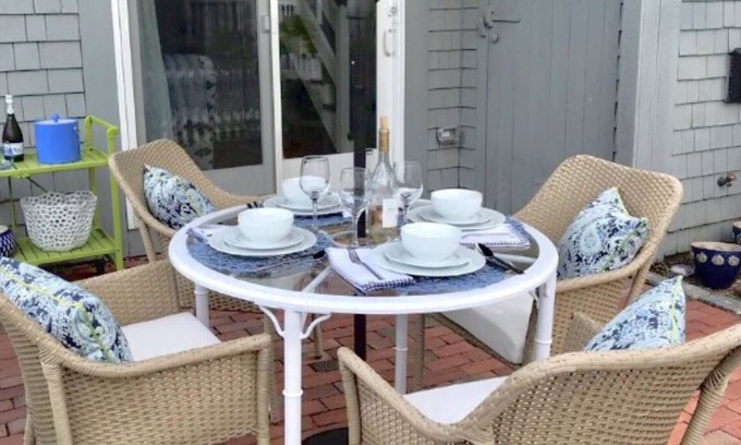 Mashpee Cabaña | Charming, Beachfront Cottage, Designer Furnishings, Newly Renovated, 2bd/1.5bath