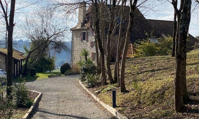 Orriule Casa | Charming Bearnaise farmhouse with swimming pool