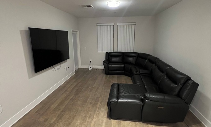 Mid-Wilshire Apartamento | charming -bedroom apartment that’s very spacious in the Mid Wilshire area