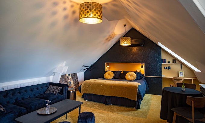 Change Cama Y Desayuno | Habitacion Doble-Chambre « Années folles »-Baño con bañera-Premium-Vista al J...