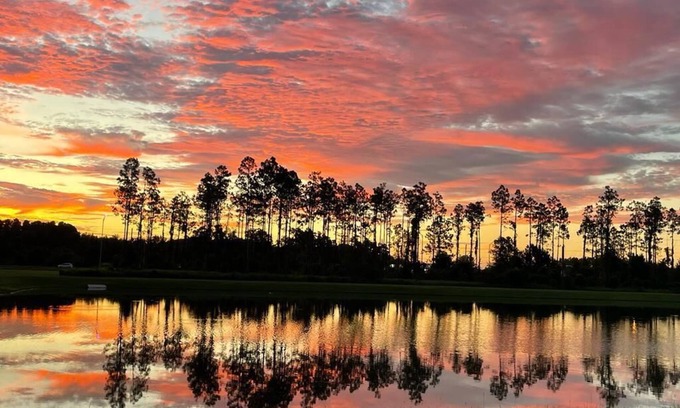 Plant City Casa | Charming brand new 4-bedroom house with a pond view. Close to Tampa and Orlando.
