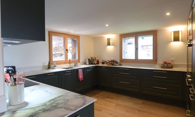 St. Luc Chalet De Esquí | Charming brand new chalet, completely renovated, with bright and spacious rooms, located towards the