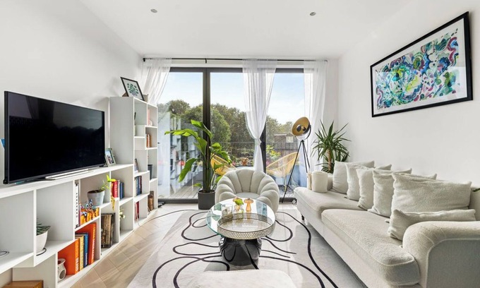 Wimbledon Park Apartamento | Charming bright Wimbledon Park flat|Free Parking|Large South Facing Terrace