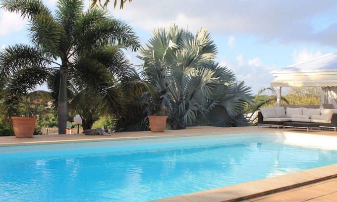 Sainte-Anne Casa | Charming bungalow, 200m from the beach, quiet, surrounded by greenery