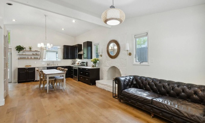 Montopolis Casa | Charming Bungalow in East Austin