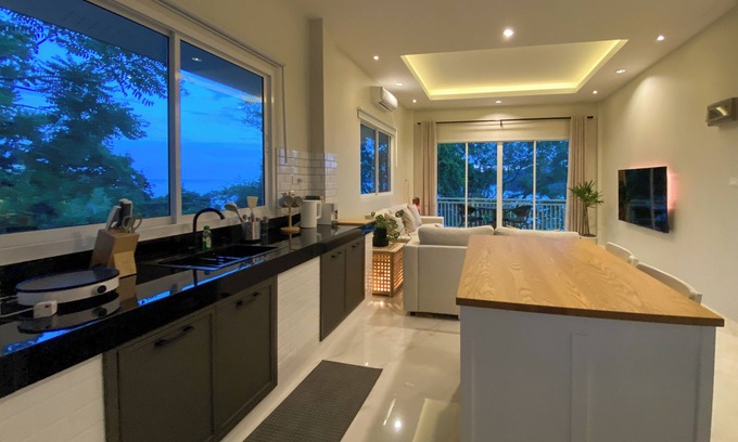 Talat Nuea Casa | Charming bungalow with WiFi and AC in serene Ao Yon Bay , Cape Panwa Phuket