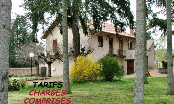 Saint-Andre-dʼApchon Cabaña | Encantadora casa de campo en Saint-André-d'Apchon, mascotas permitidas