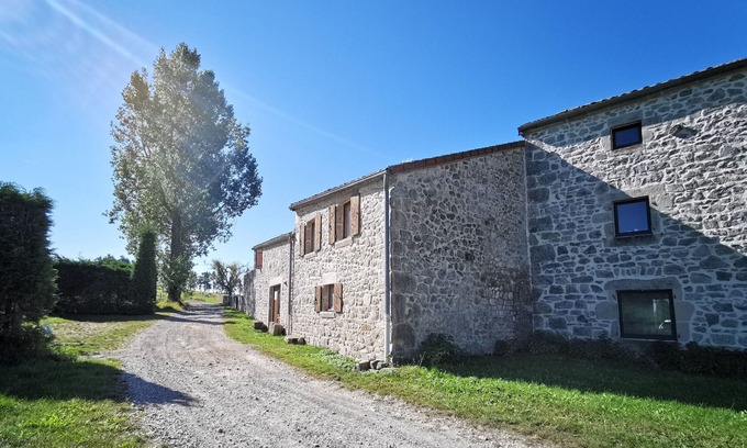 Saint-Romain-Lachalm Cabaña | Casa rural Saint-Romain-Lachalm, 3 dormitorios, 6 personas