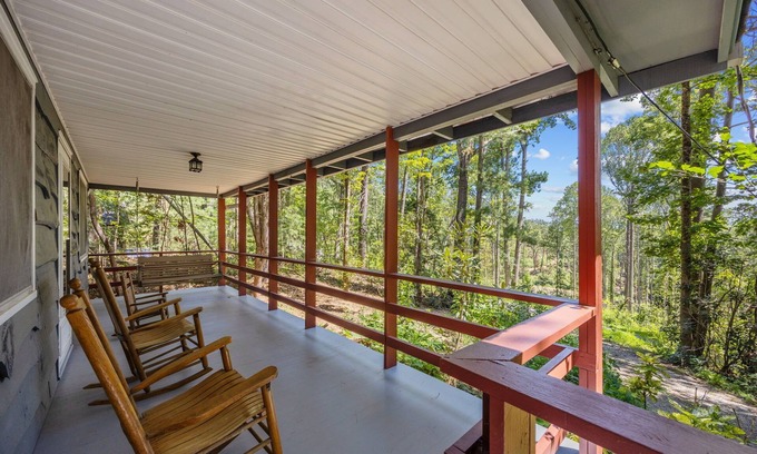 Skyland Cabina | ~Charming Cabin in Arden NC~near Shopping~Airport~Dining